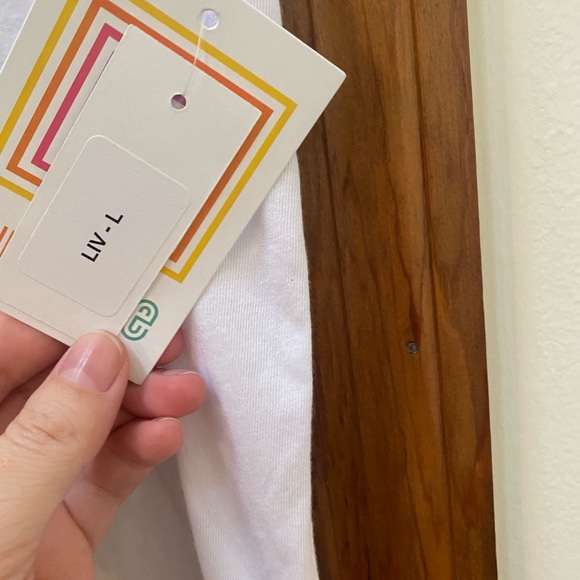 Lularoe Liv t shirt - Picture 3 of 3